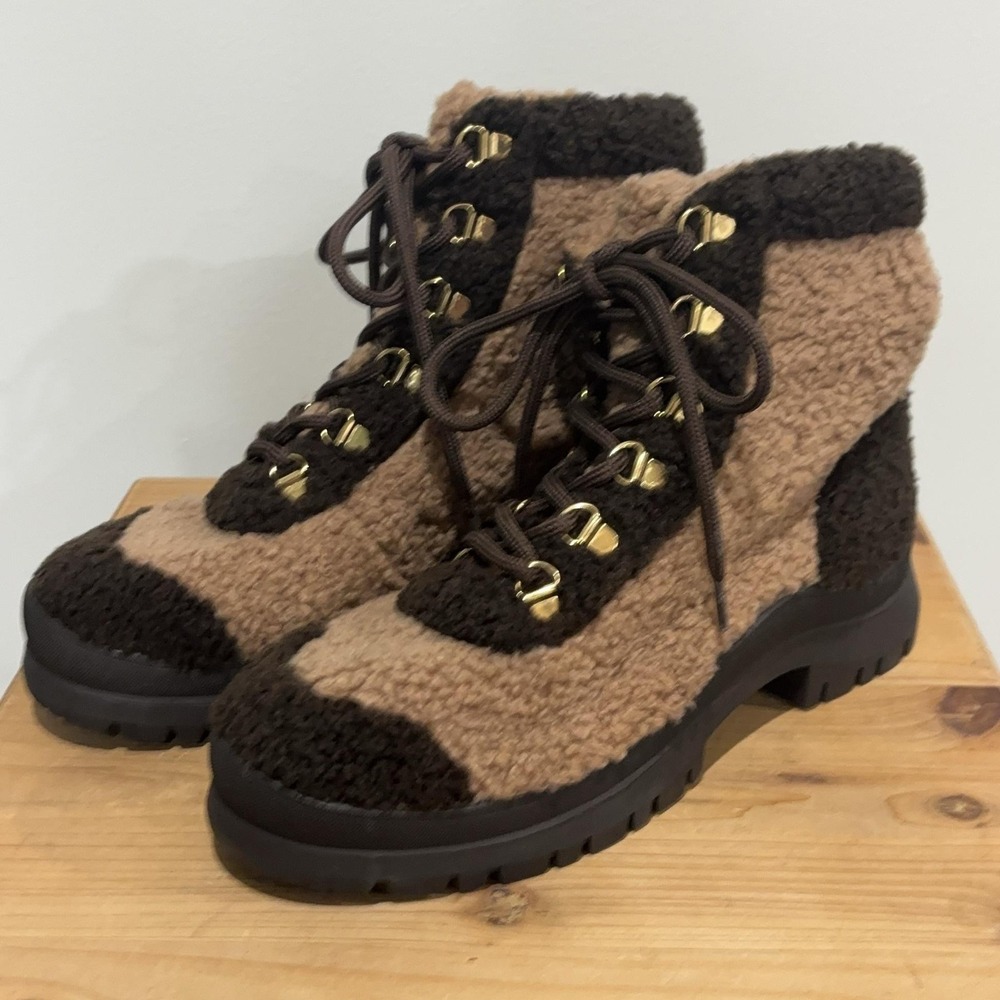 Andre Assous Boots‎ Womens Size 7 Brown Shearling Style Ankle Lace Up Lug Sole